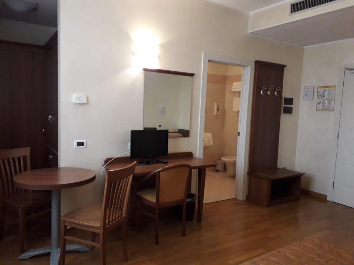 Albergo Ristorante Campanile Azzurro Villafranca Padovana Bagian luar foto